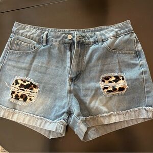 Stylish Denim Women Shorts with Leopard Accents